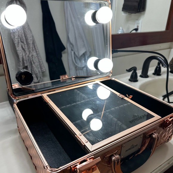 Impressions Vanity Travel Case - Picture 6 of 11